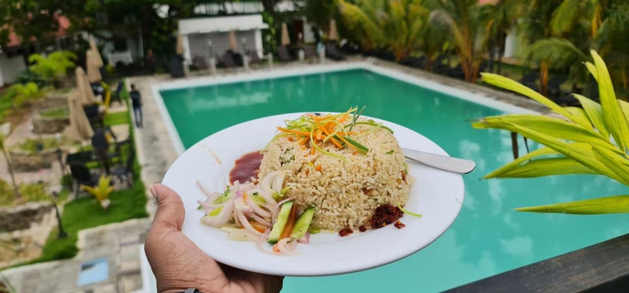 Lucky Beach Resort Trincomalee Eksteriør bilde