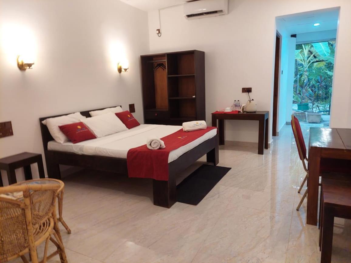 Lucky Beach Resort Trincomalee Eksteriør bilde