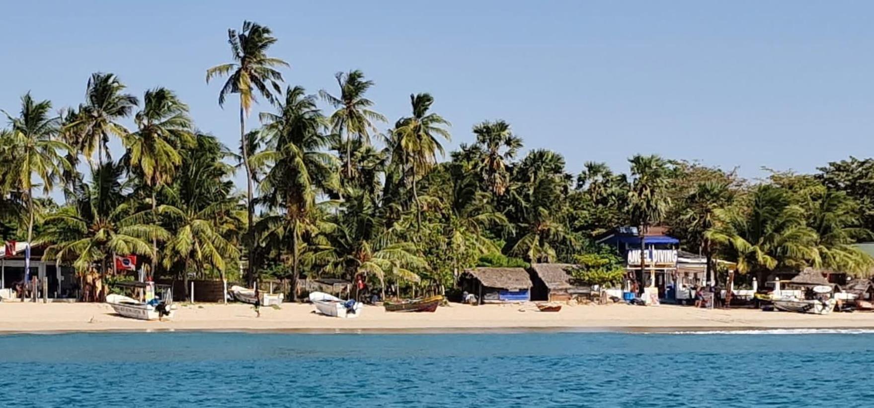 Lucky Beach Resort Trincomalee Eksteriør bilde